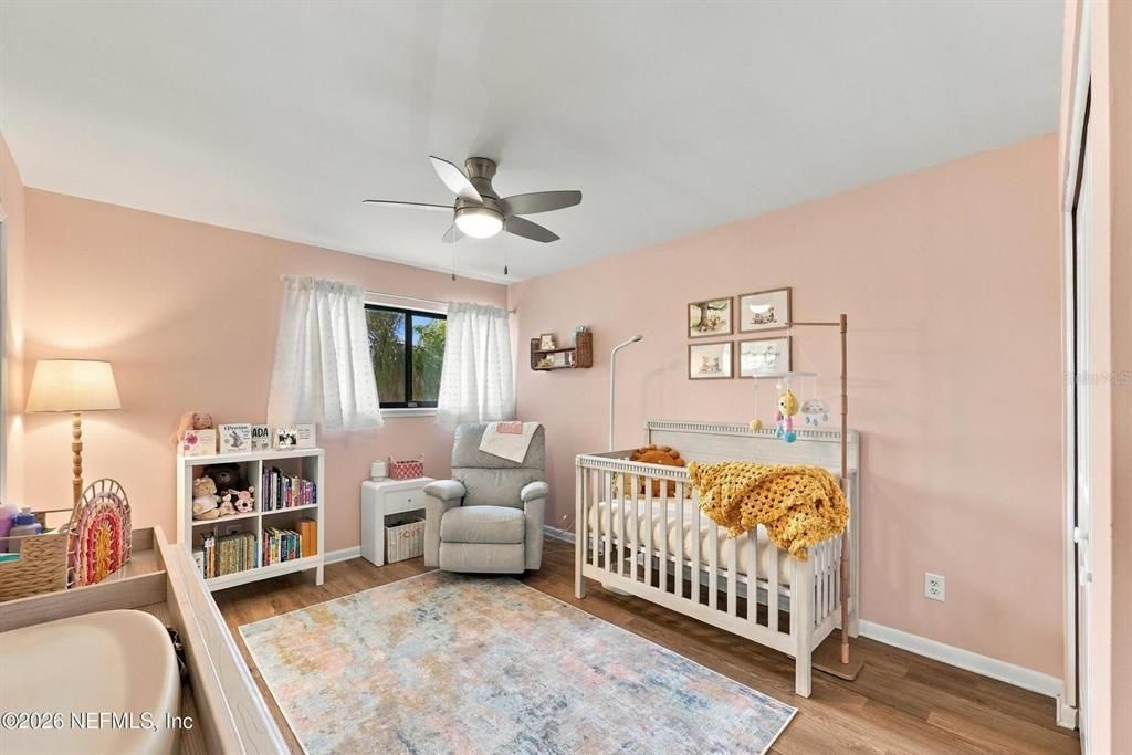 For Sale: $380,000 (3 beds, 3 baths, 1631 Square Feet)