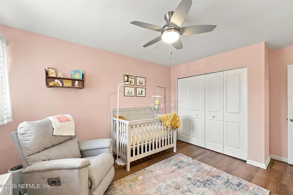 For Sale: $380,000 (3 beds, 3 baths, 1631 Square Feet)