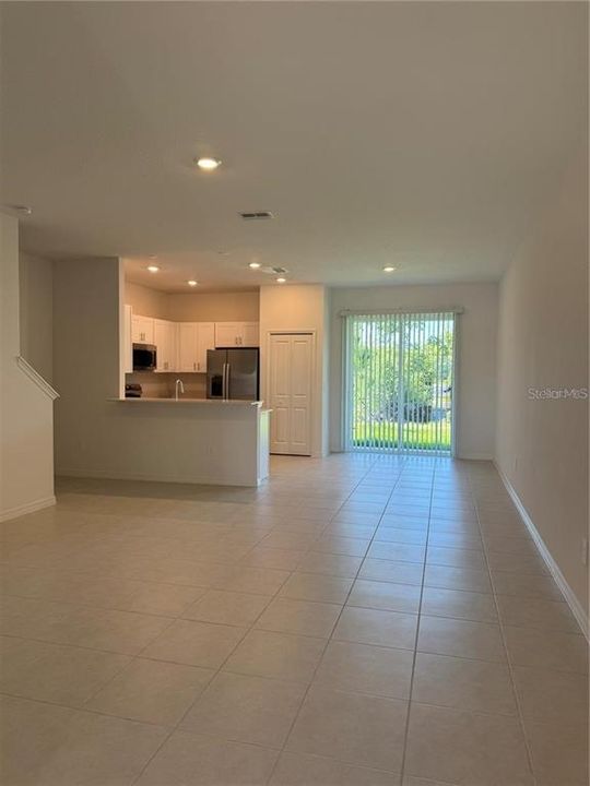 For Rent: $2,150 (3 beds, 2 baths, 1666 Square Feet)