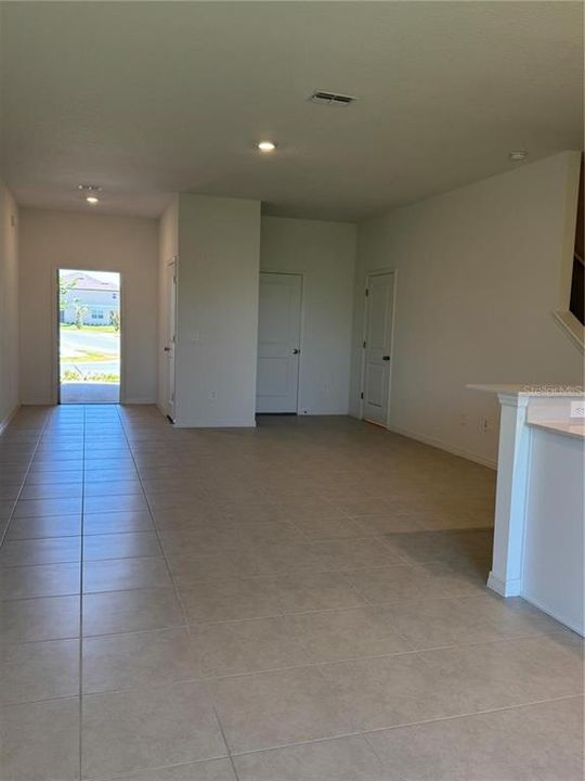 For Rent: $2,150 (3 beds, 2 baths, 1666 Square Feet)