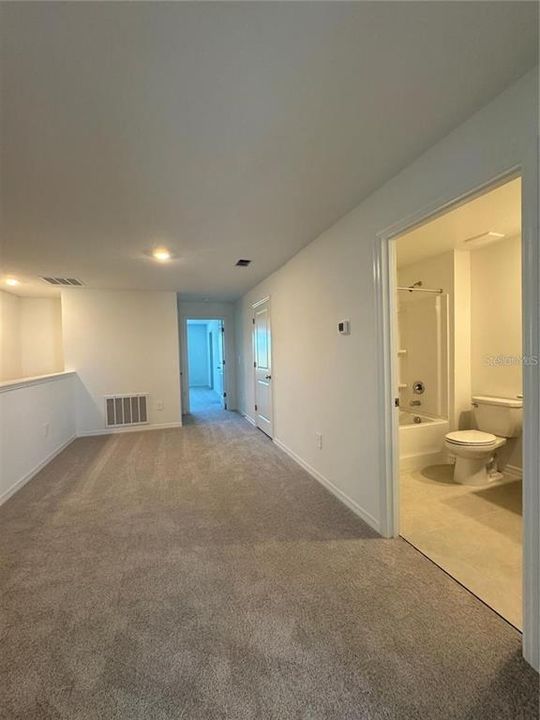 For Rent: $2,150 (3 beds, 2 baths, 1666 Square Feet)