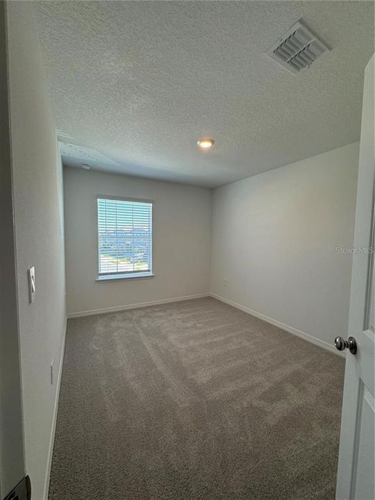 For Rent: $2,150 (3 beds, 2 baths, 1666 Square Feet)