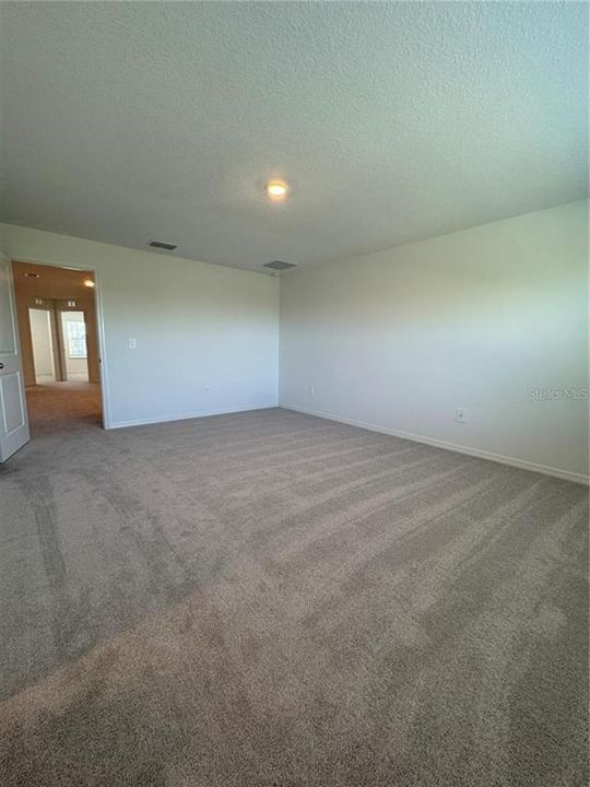 For Rent: $2,150 (3 beds, 2 baths, 1666 Square Feet)