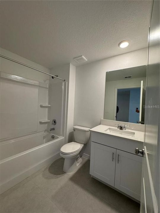 For Rent: $2,150 (3 beds, 2 baths, 1666 Square Feet)