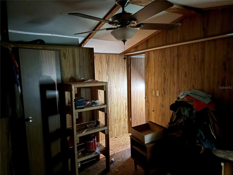For Sale: $125,000 (3 beds, 2 baths, 924 Square Feet)
