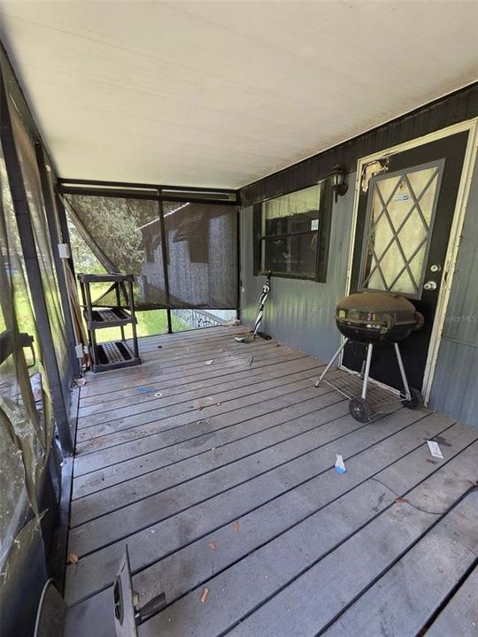 For Sale: $125,000 (3 beds, 2 baths, 924 Square Feet)