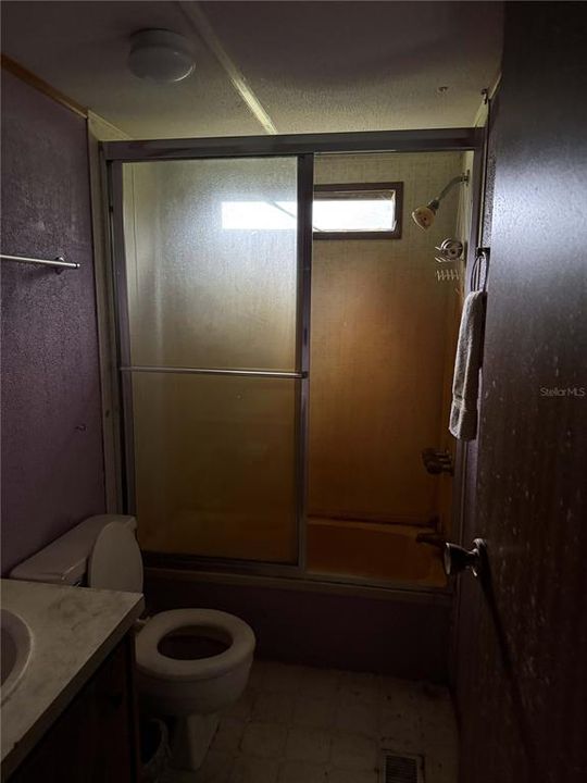 For Sale: $125,000 (3 beds, 2 baths, 924 Square Feet)