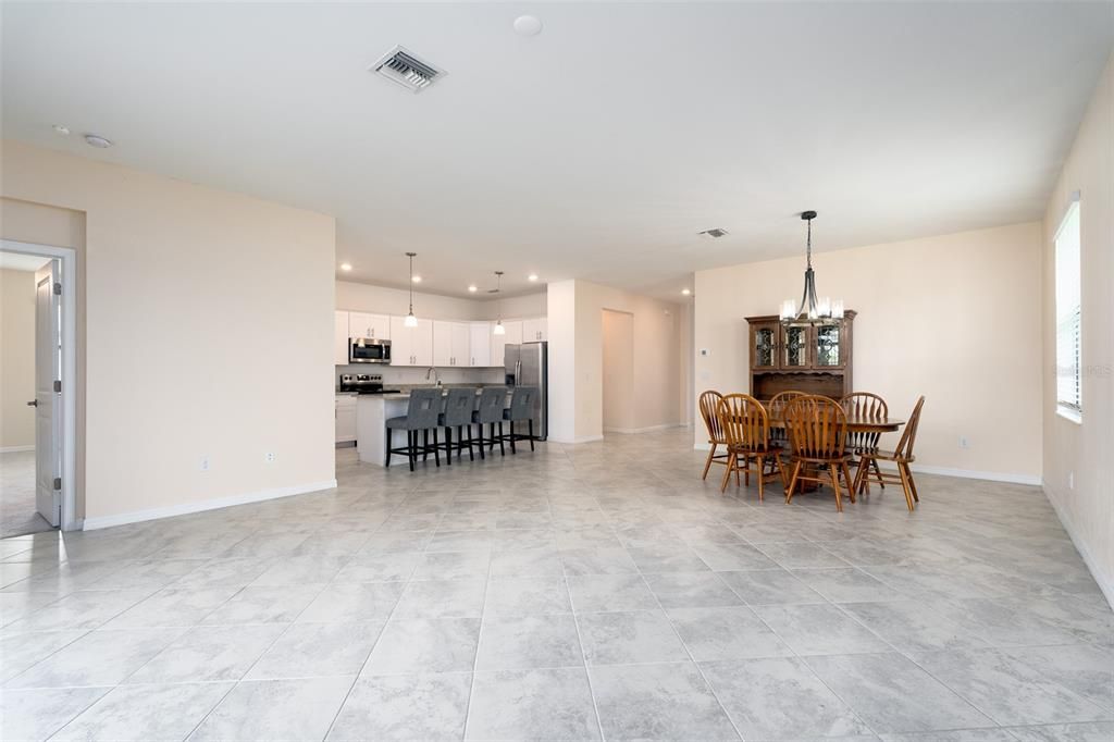 For Sale: $464,000 (4 beds, 3 baths, 2027 Square Feet)
