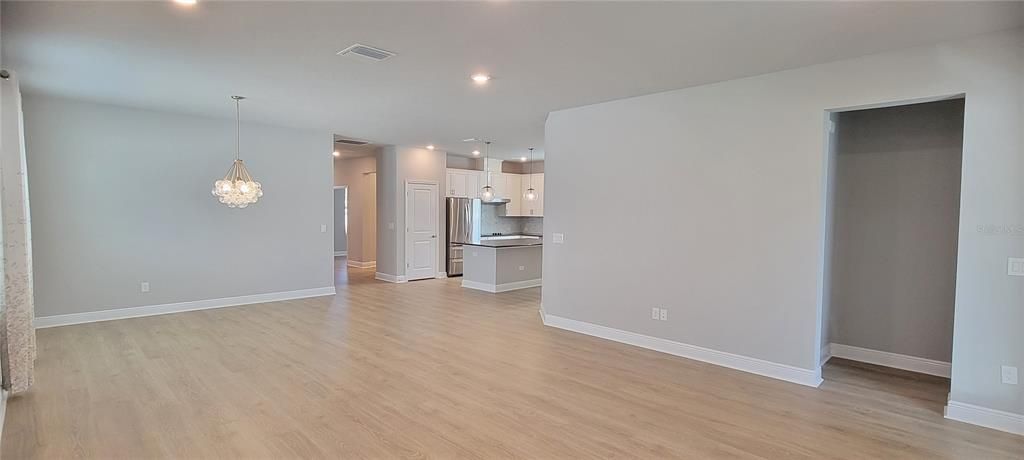 В аренду: $2,600 (3 спален, 2 ванн, 2018 Квадратных фут)