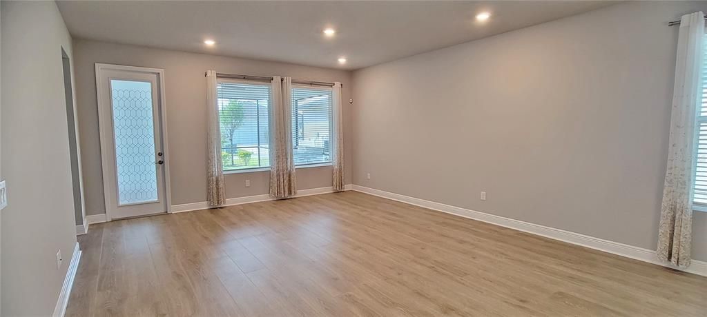 В аренду: $2,600 (3 спален, 2 ванн, 2018 Квадратных фут)