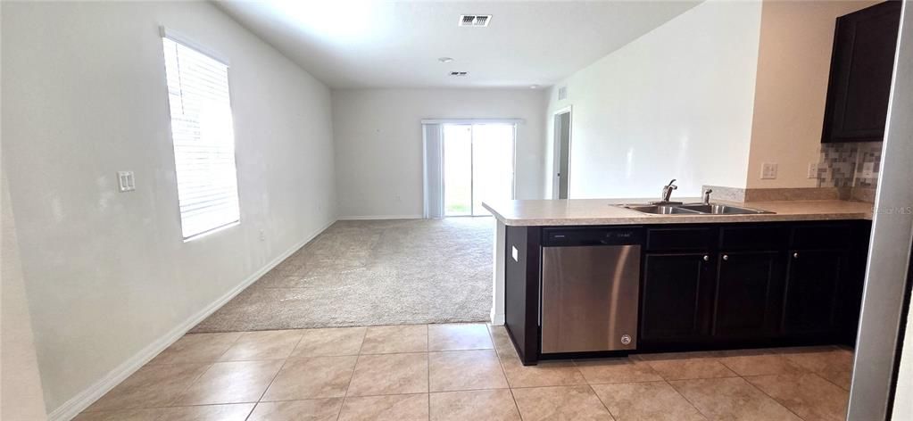 For Sale: $267,500 (3 beds, 2 baths, 1529 Square Feet)