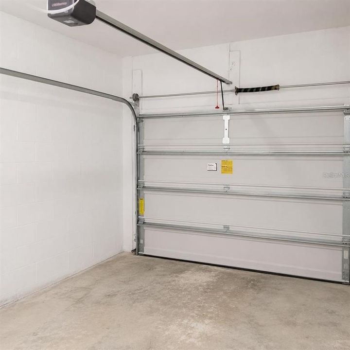 For Rent: $2,000 (3 beds, 2 baths, 1840 Square Feet)