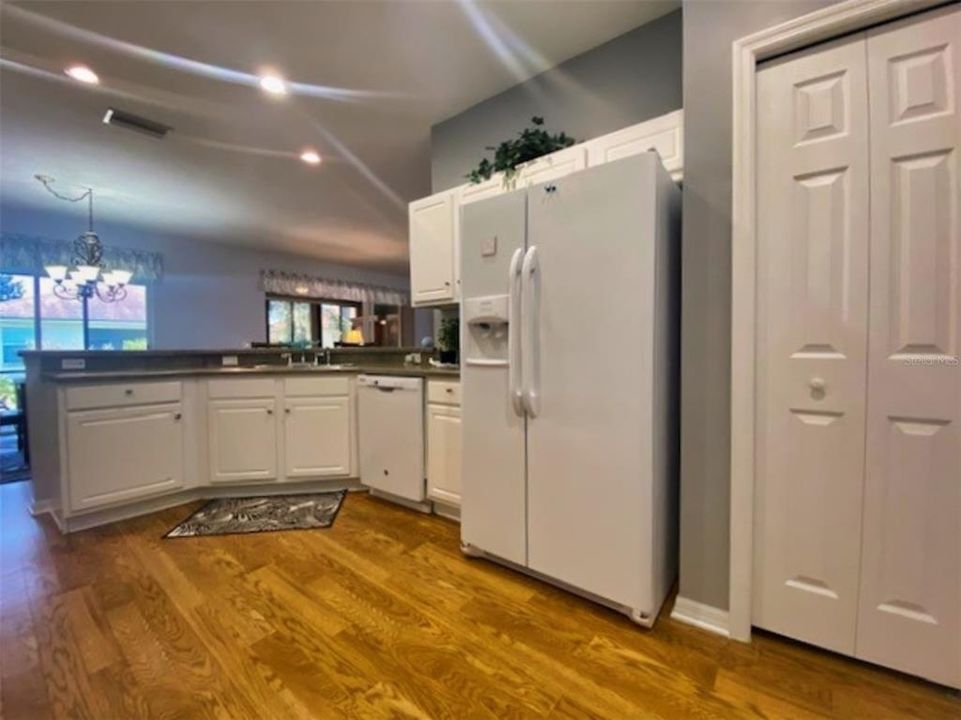 В аренду: $2,700 (2 спален, 2 ванн, 1530 Квадратных фут)