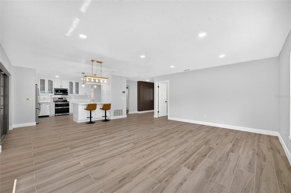 For Sale: $589,900 (4 beds, 2 baths, 1960 Square Feet)