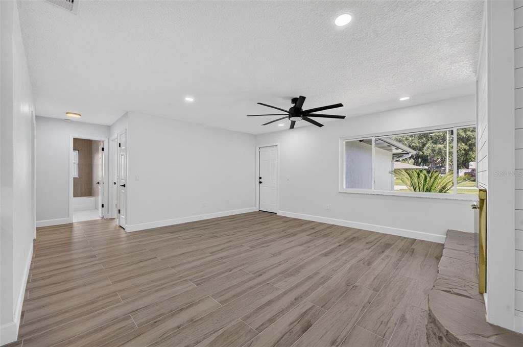 For Sale: $589,900 (4 beds, 2 baths, 1960 Square Feet)
