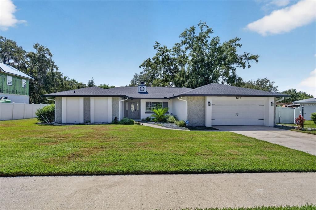 For Sale: $589,900 (4 beds, 2 baths, 1960 Square Feet)