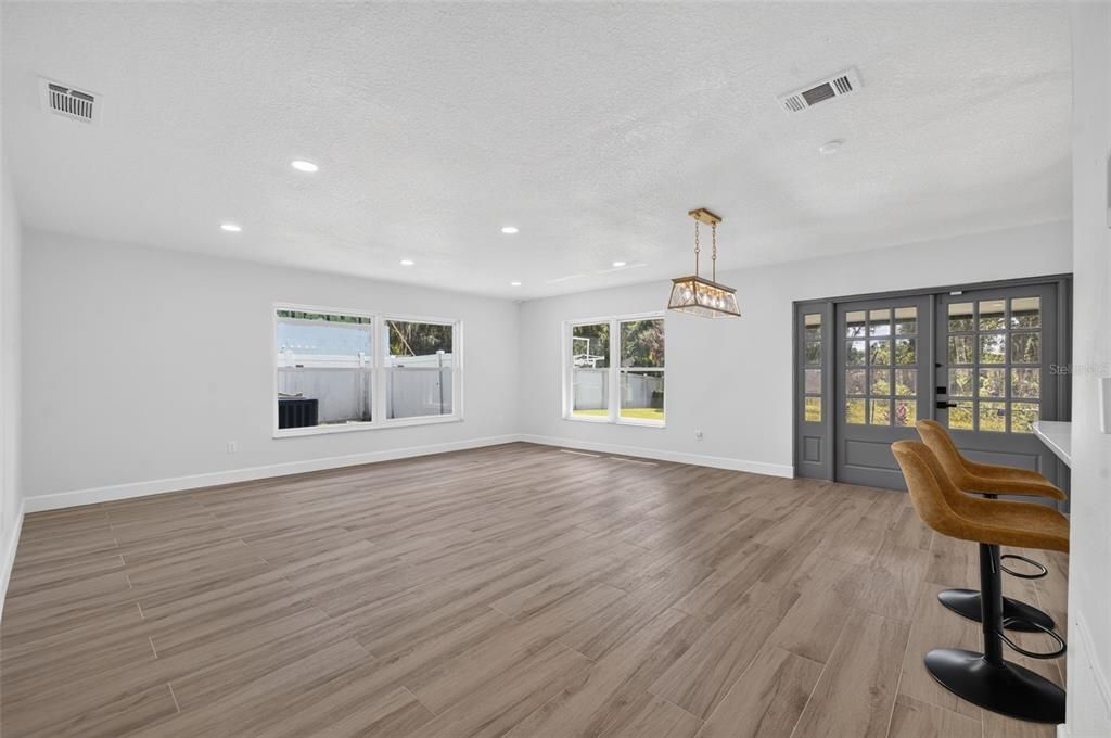 For Sale: $589,900 (4 beds, 2 baths, 1960 Square Feet)