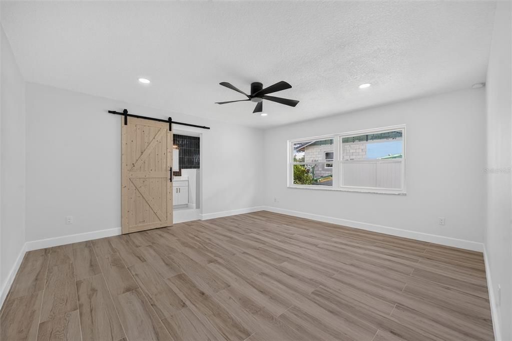 For Sale: $589,900 (4 beds, 2 baths, 1960 Square Feet)