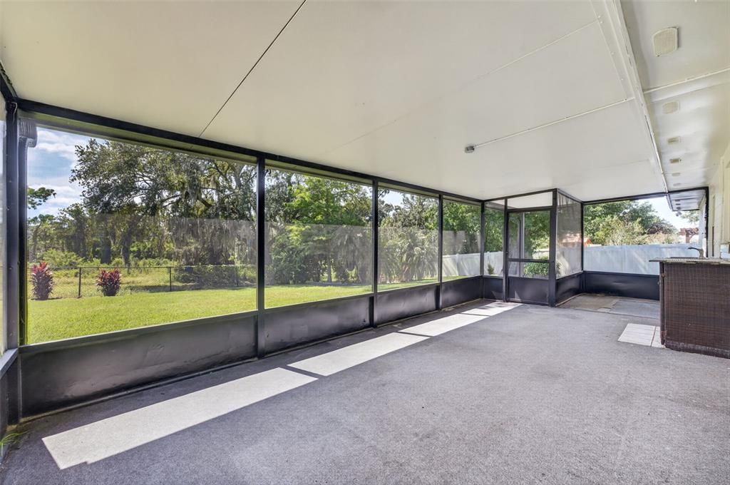 For Sale: $589,900 (4 beds, 2 baths, 1960 Square Feet)