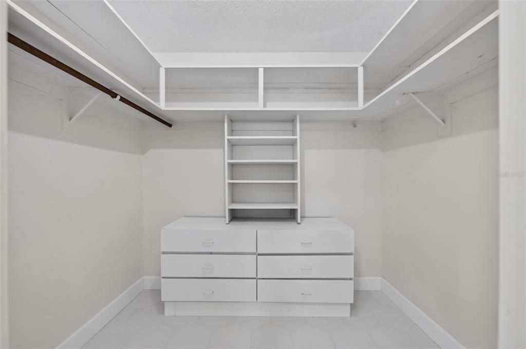 For Sale: $589,900 (4 beds, 2 baths, 1960 Square Feet)