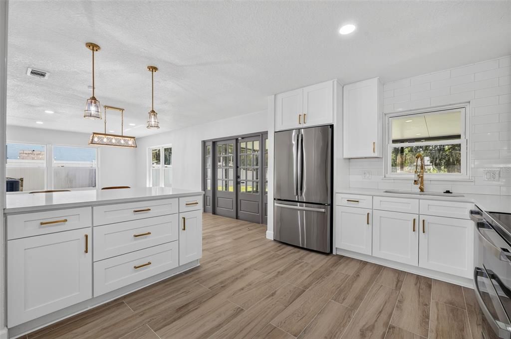 For Sale: $589,900 (4 beds, 2 baths, 1960 Square Feet)