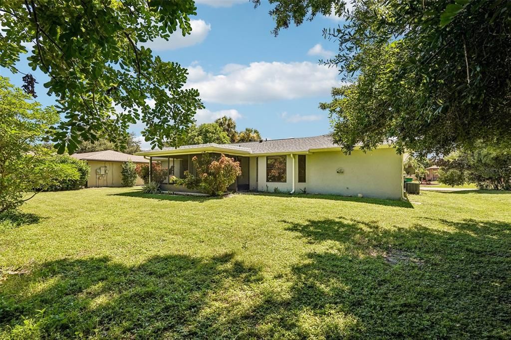 For Sale: $259,900 (2 beds, 2 baths, 1248 Square Feet)