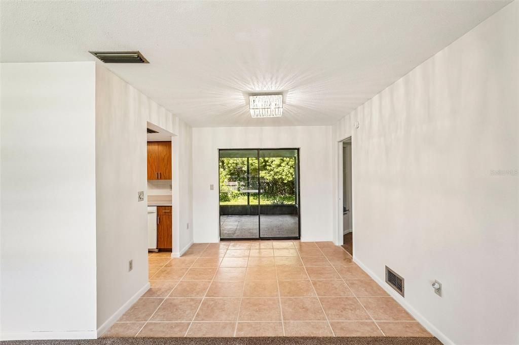 For Sale: $259,900 (2 beds, 2 baths, 1248 Square Feet)