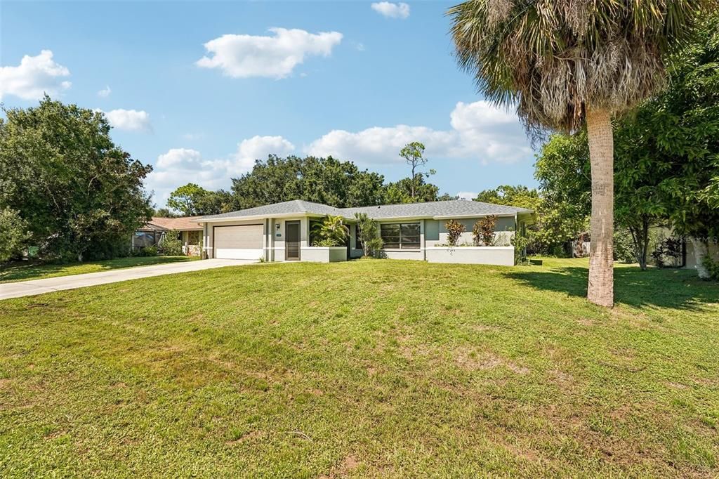 For Sale: $259,900 (2 beds, 2 baths, 1248 Square Feet)