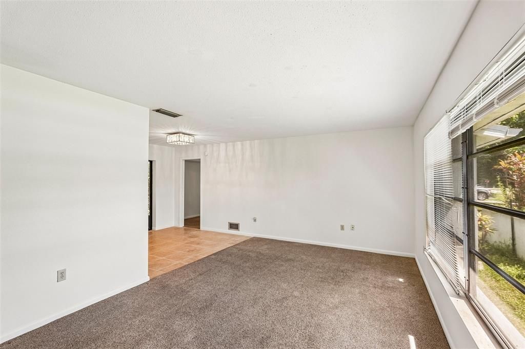 For Sale: $259,900 (2 beds, 2 baths, 1248 Square Feet)