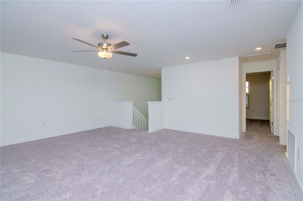For Rent: $2,800 (5 beds, 2 baths, 2251 Square Feet)