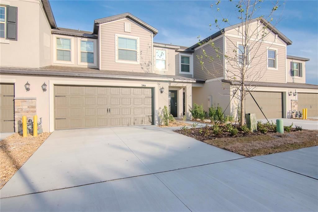 For Rent: $2,800 (5 beds, 2 baths, 2251 Square Feet)