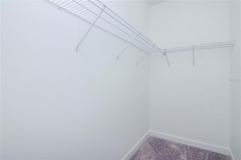 For Rent: $2,800 (5 beds, 2 baths, 2251 Square Feet)
