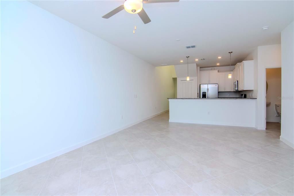 For Rent: $2,800 (5 beds, 2 baths, 2251 Square Feet)