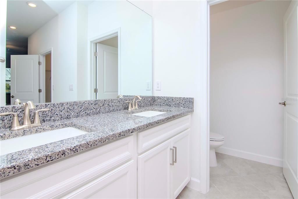 For Rent: $2,800 (5 beds, 2 baths, 2251 Square Feet)
