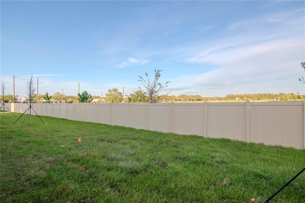 For Rent: $2,800 (5 beds, 2 baths, 2251 Square Feet)