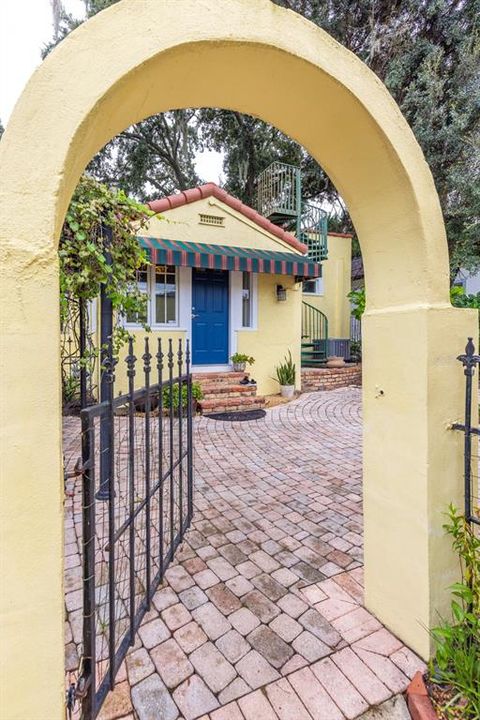 En Venta: $519,000 (2 camas, 2 baños, 1301 Pies cuadrados)