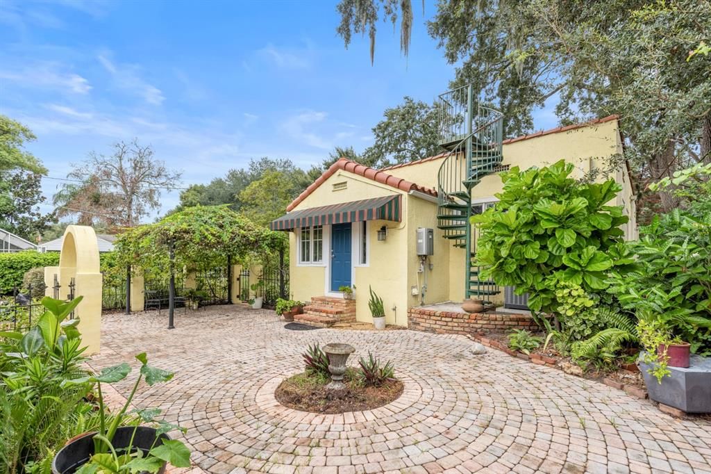 En Venta: $519,000 (2 camas, 2 baños, 1301 Pies cuadrados)