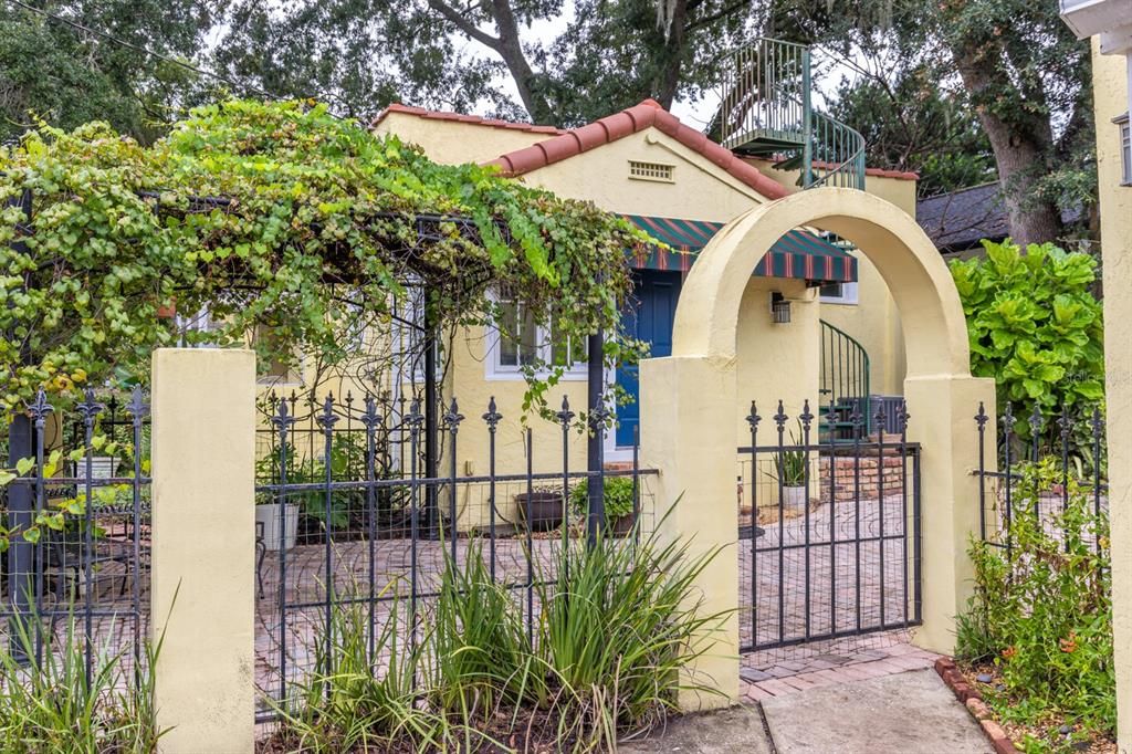 En Venta: $519,000 (2 camas, 2 baños, 1301 Pies cuadrados)