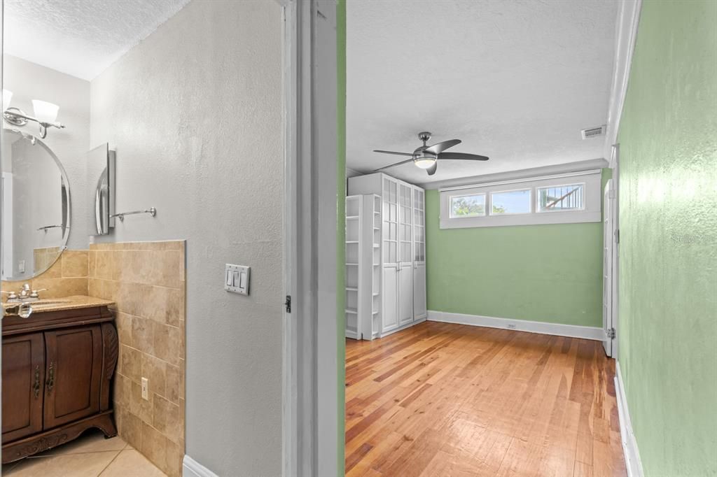 En Venta: $519,000 (2 camas, 2 baños, 1301 Pies cuadrados)