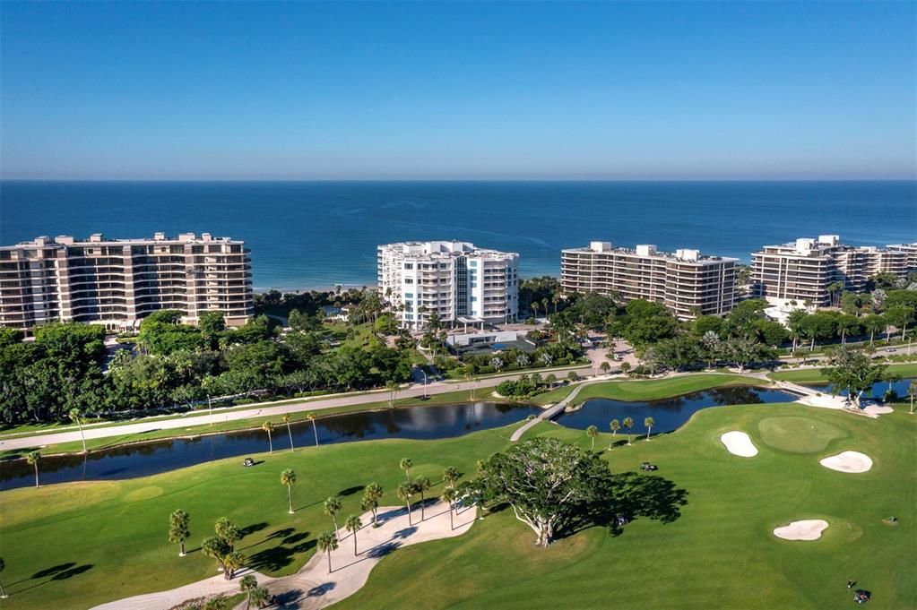 For Sale: $2,000,000 (3 beds, 2 baths, 2410 Square Feet)