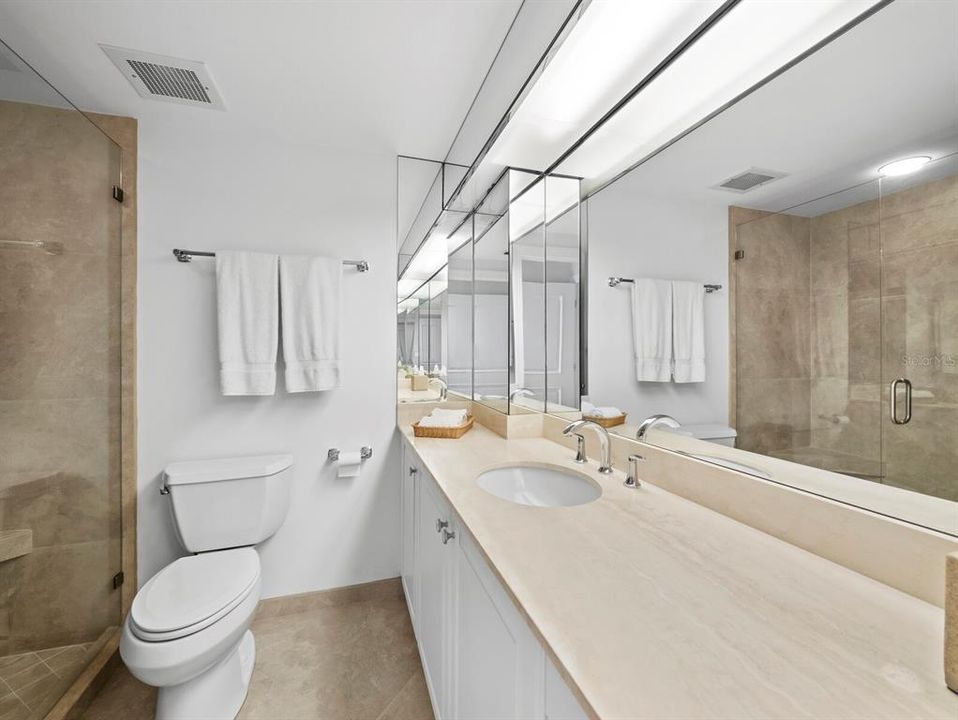 For Sale: $2,000,000 (3 beds, 2 baths, 2410 Square Feet)