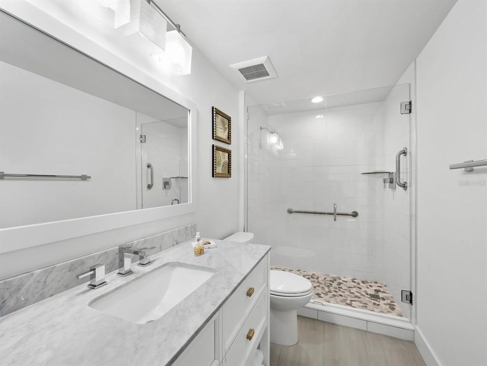 For Sale: $2,000,000 (3 beds, 2 baths, 2410 Square Feet)