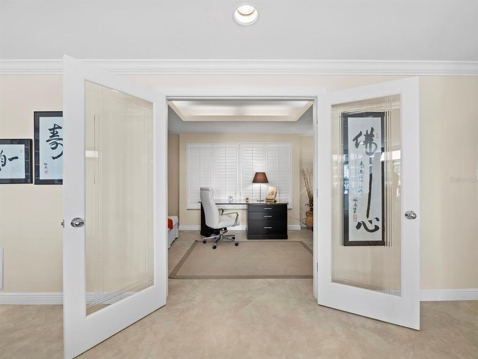 For Sale: $2,000,000 (3 beds, 2 baths, 2410 Square Feet)