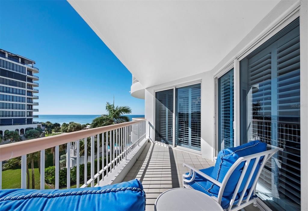 For Sale: $2,000,000 (3 beds, 2 baths, 2410 Square Feet)