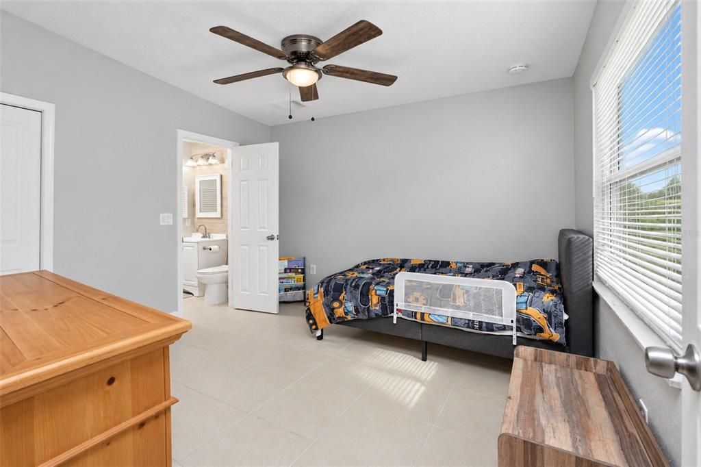 For Sale: $335,000 (4 beds, 2 baths, 1950 Square Feet)