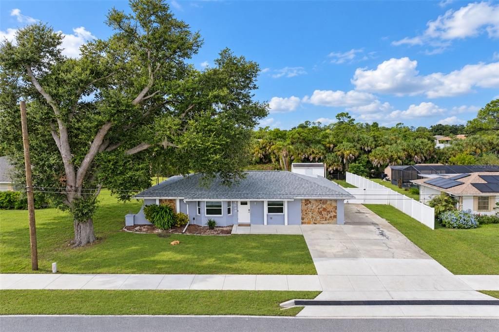 For Sale: $335,000 (4 beds, 2 baths, 1950 Square Feet)