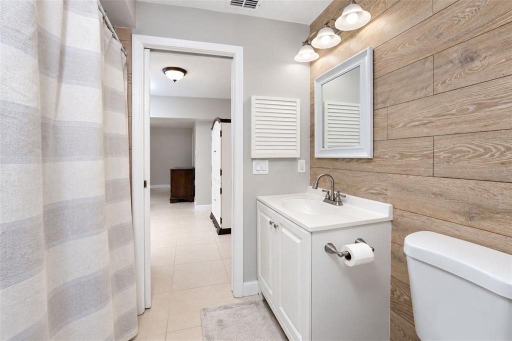 For Sale: $335,000 (4 beds, 2 baths, 1950 Square Feet)