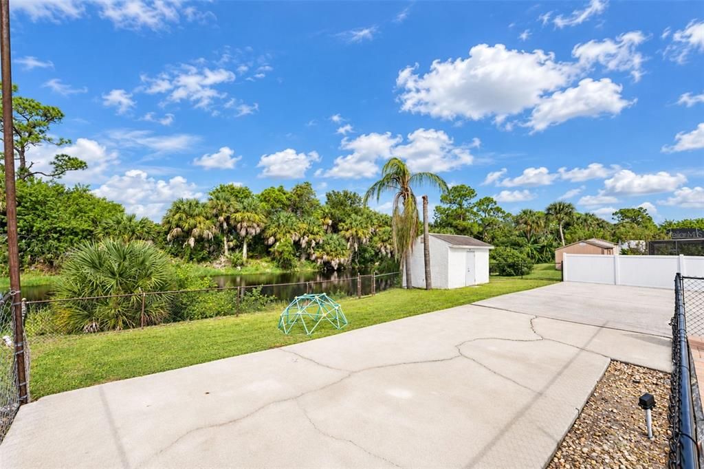 For Sale: $335,000 (4 beds, 2 baths, 1950 Square Feet)