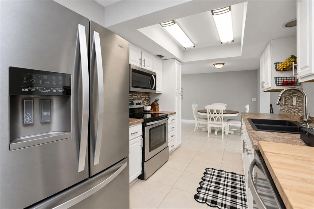 For Sale: $335,000 (4 beds, 2 baths, 1950 Square Feet)