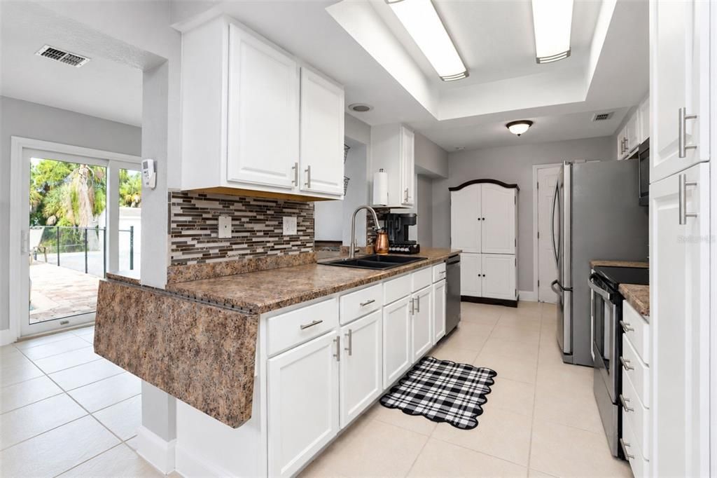For Sale: $335,000 (4 beds, 2 baths, 1950 Square Feet)